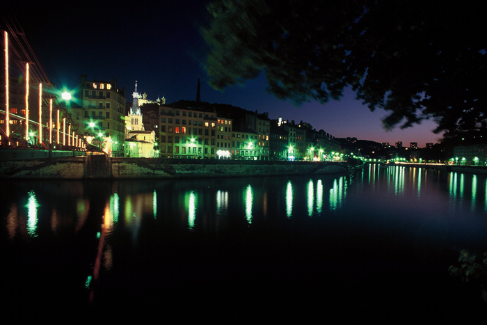 Lyon nocturne, vue de la Saone